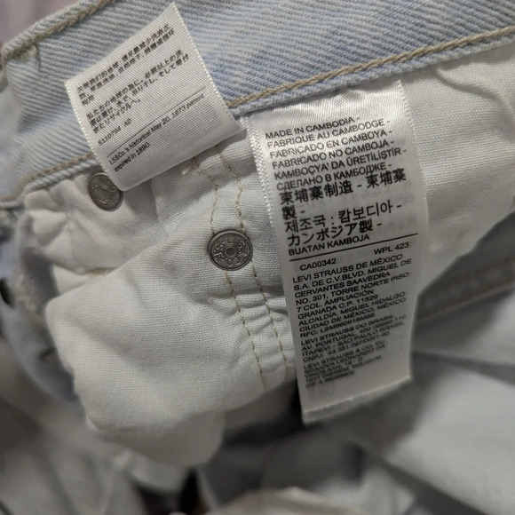 Levis Premium 501 Original Fit Cropped  Jeans women's - Picture 10 of 11